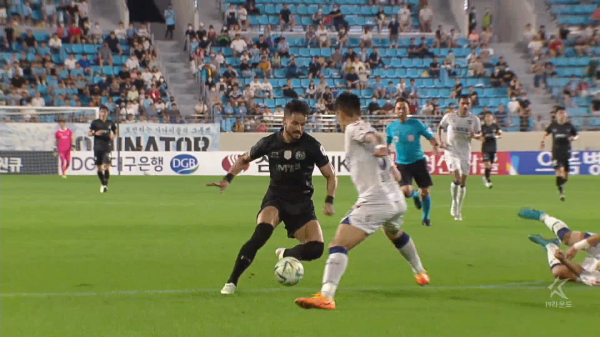 대구FC와 수원FC가 3일 득점 없이 승부를 가리지 못하며 승점을 나눠가졌다. ⓒ팀트웰브 대구FC와 수원FC가 3일 득점 없이 승부를 가리지 못하며 승점을 나눠가졌다. ⓒ팀트웰브