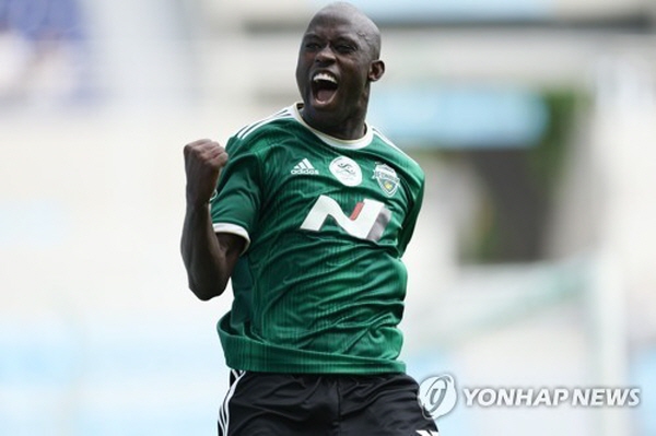 전북 현대 모터스의 공격수 바로우. ⓒ연합뉴스=한국프로축구연맹 제공 전북 현대 모터스의 공격수 바로우. ⓒ연합뉴스=한국프로축구연맹 제공