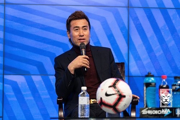 강원 FC 대표이사 임명이 예정되어 있는 김병지 ©연합뉴스=대한축구협회 제공 강원 FC 대표이사 임명이 예정되어 있는 김병지 ©연합뉴스=대한축구협회 제공