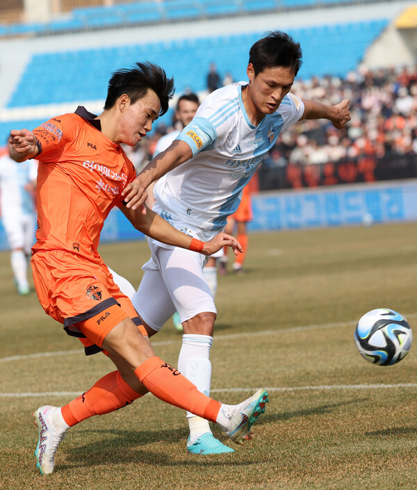 코뼈 부상으로 결장으로 예정된 양현준 ©연합뉴스=한국프로축구연맹 제공 코뼈 부상으로 결장으로 예정된 양현준 ©연합뉴스=한국프로축구연맹 제공