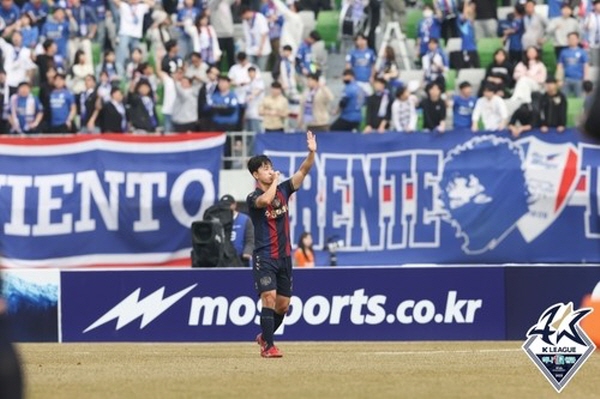 지난 3라운드 '수원 더비'에서 결승골을 터뜨린 수원 FC 이광혁 ©연합뉴스=한국프로축구연맹 지난 3라운드 '수원 더비'에서 결승골을 터뜨린 수원 FC 이광혁 ©연합뉴스=한국프로축구연맹