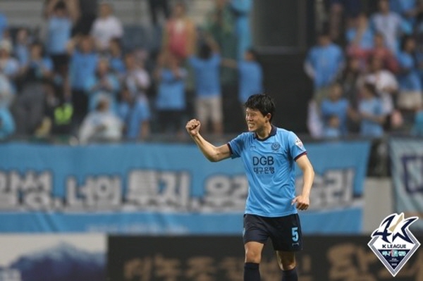 지난 21라운드 대구 FC와 제주 유나이티드의 경기에서 결승골을 터뜨린 대구 FC 장성원 ©연합뉴스=한국프로축구연맹 제공 지난 21라운드 대구 FC와 제주 유나이티드의 경기에서 결승골을 터뜨린 대구 FC 장성원 ©연합뉴스=한국프로축구연맹 제공