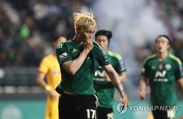 AG에서 복귀한 전북현대의 송민규 ©연합뉴스 AG에서 복귀한 전북현대의 송민규 ©연합뉴스