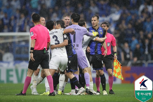 FC 서울이 11일 인천축구전용경기장에서 열린 하나은행 K리그1 2024 12라운드 원정 경기에서 인천 유나이티드에 2:1로 이겼다. ⓒ연합뉴스=한국프로축구연맹 제공 FC 서울이 11일 인천축구전용경기장에서 열린 하나은행 K리그1 2024 12라운드 원정 경기에서 인천 유나이티드에 2:1로 이겼다. ⓒ연합뉴스=한국프로축구연맹 제공
