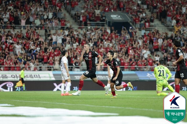 FC서울은 21일 서울월드컵경기장에서 열린 김천 상무와의 하나은행 K리그1 2024 24라운드에서 일류첸코의 결승골로 1:0 승리를 거뒀다. ⓒ연합뉴스=한국프로축구연맹 제공 FC서울은 21일 서울월드컵경기장에서 열린 김천 상무와의 하나은행 K리그1 2024 24라운드에서 일류첸코의 결승골로 1:0 승리를 거뒀다. ⓒ연합뉴스=한국프로축구연맹 제공