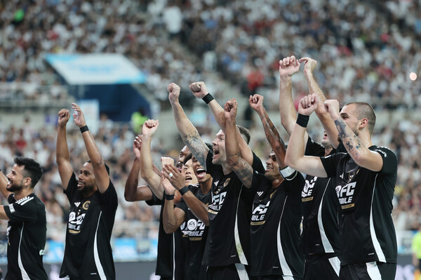 31일 서울월드컵경기장에서 열린 팀K리그와 토트넘 홋스퍼의 쿠팡플레이 시리즈 1경기에서 토트넘이 4:3으로 승리했다. 사진은 FC서울 일류첸코의 추격골 때 함께 세리머니하는 팀K리그. ⓒ연합뉴스ⓒ연합뉴스 31일 서울월드컵경기장에서 열린 팀K리그와 토트넘 홋스퍼의 쿠팡플레이 시리즈 1경기에서 토트넘이 4:3으로 승리했다. 사진은 FC서울 일류첸코의 추격골 때 함께 세리머니하는 팀K리그. ⓒ연합뉴스ⓒ연합뉴스