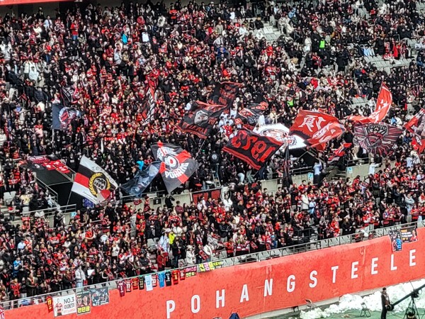 포항 스틸러스가 11월 30일 코리아컵 결승전에서 울산 HD 현대에 승리하며 통산 6번째 우승에 성공했다. ⓒ풋볼먼데이 포항 스틸러스가 11월 30일 코리아컵 결승전에서 울산 HD 현대에 승리하며 통산 6번째 우승에 성공했다. ⓒ풋볼먼데이